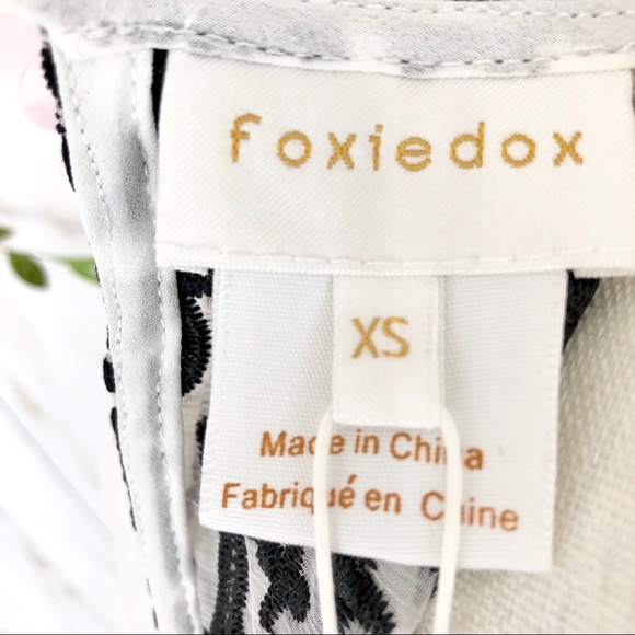 🌟NWT FOXIEDOX Amara Embroidered Dress - Picture 8 of 8